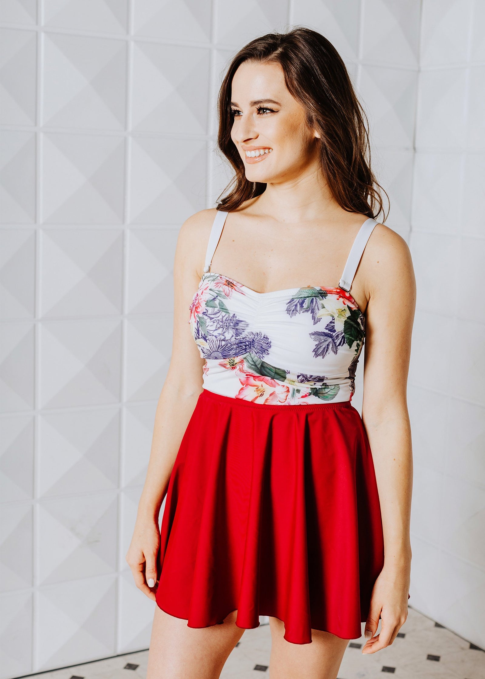 elizabeth in botanical top